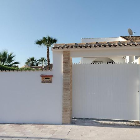 Acogedora Casa Con Piscina Villa Torrevieja Exterior photo