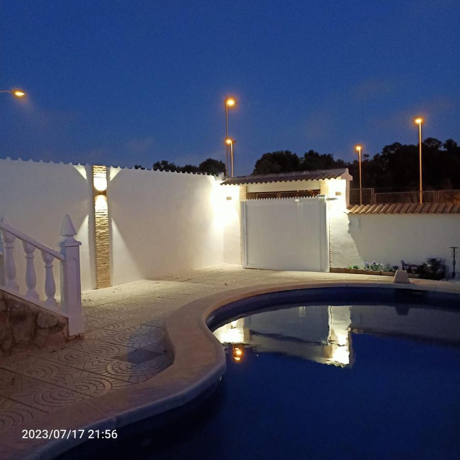 Acogedora Casa Con Piscina Villa Torrevieja Exterior photo